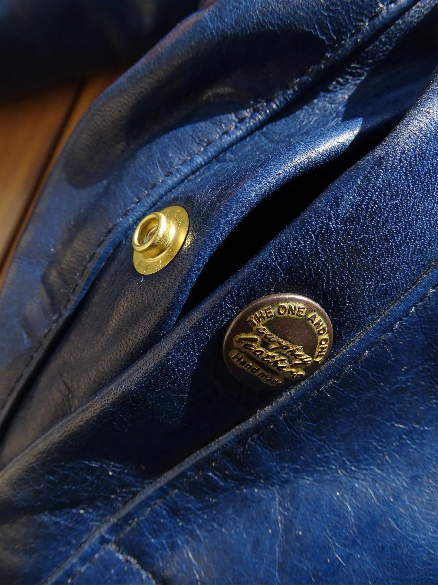 Batik horsehide cotton men women hat diagonal zipper horseshoe sleeve leather coat